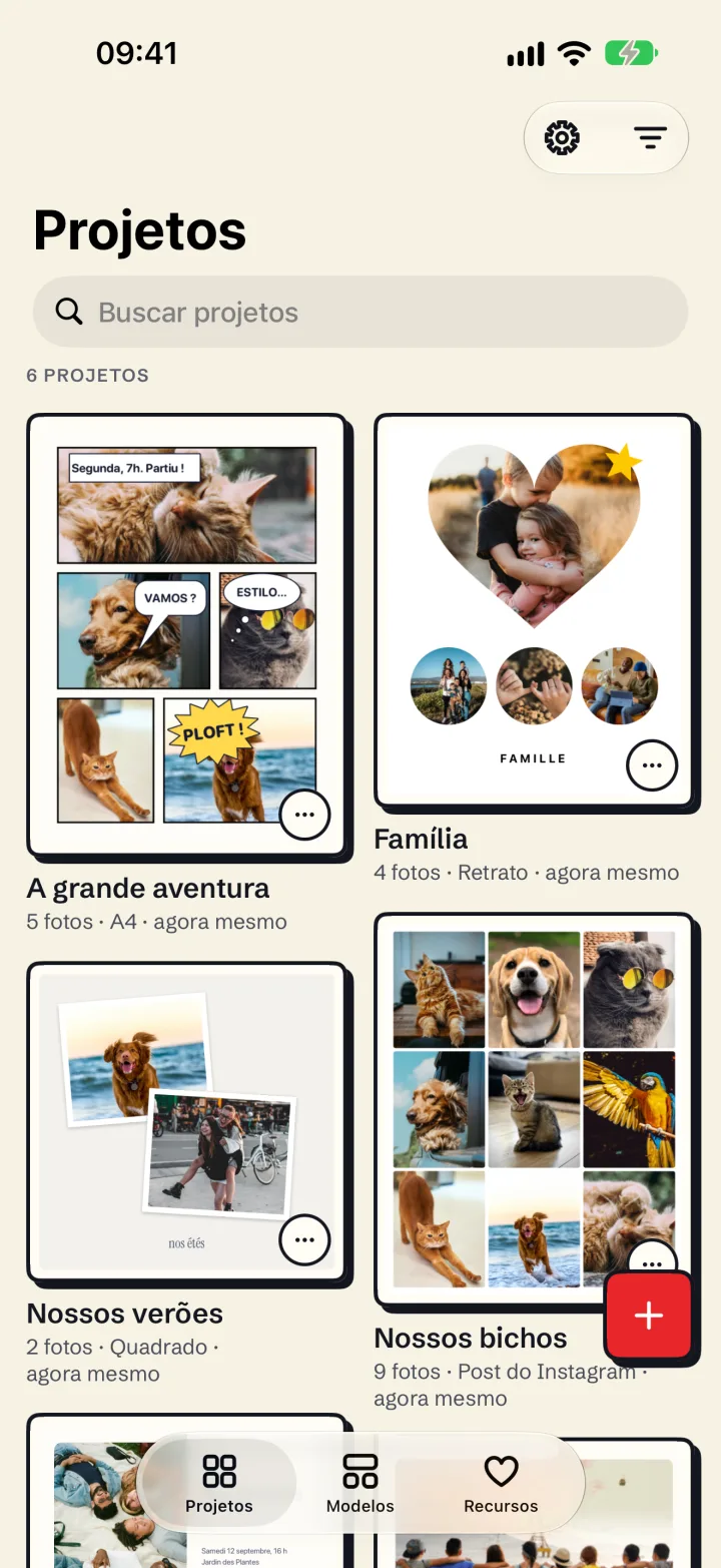 A biblioteca de projetos do Mosaira no iPhone: uma página de quadrinhos, uma colagem em forma de coração e uma grade de animais